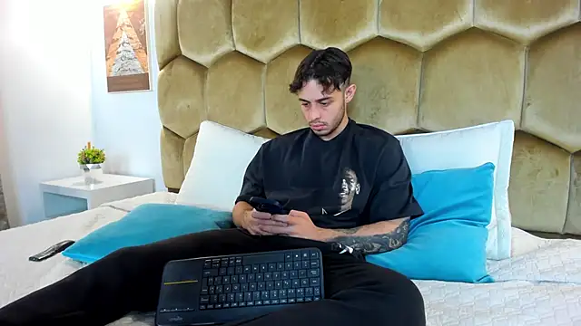 Austin coljs online show from 04-21-26, 11:49