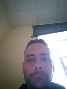 Gregorywhitelegs online show from 03-11-26, 03:29