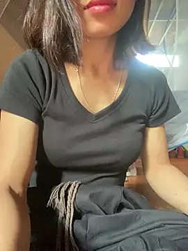 Snapshot of Trangbabylove chatting on 07-04-26, 02:40 Trangbabylove online show from 07-04-26, 02:40