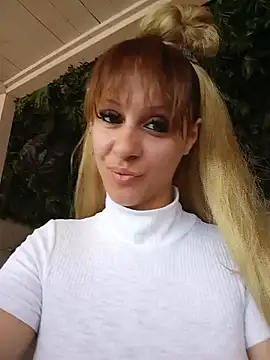 Snapshot of cleopatravodos chatting on 05-25-26, 12:55 cleopatravodos online show from 05-25-26, 12:55