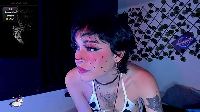 Anny Kiitty online show from 05-18-26, 04:07
