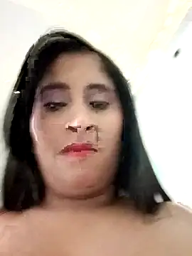 CarolinaNavas33 online show from 12-18-25, 01:55