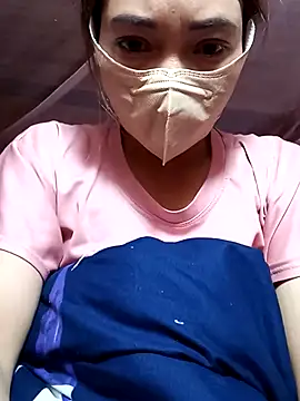 Snapshot of _Su-Su_ chatting on 05-04-26, 11:45 Su-Su online show from 05-04-26, 11:45