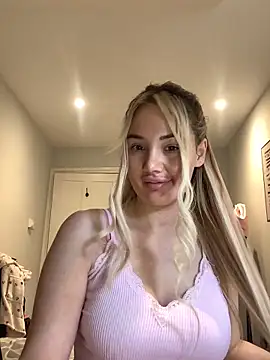 xoxohan11 online show from 03-28-26, 12:27