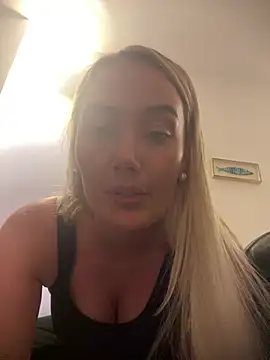 xoxohan11 online show from 05-08-26, 10:59