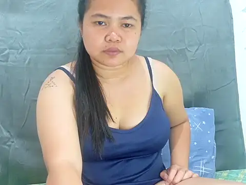 Snapshot of Sweetbigtits_69 chatting on 02-16-26, 01:07 Sweetbigtits 69 online show from 02-16-26, 01:07