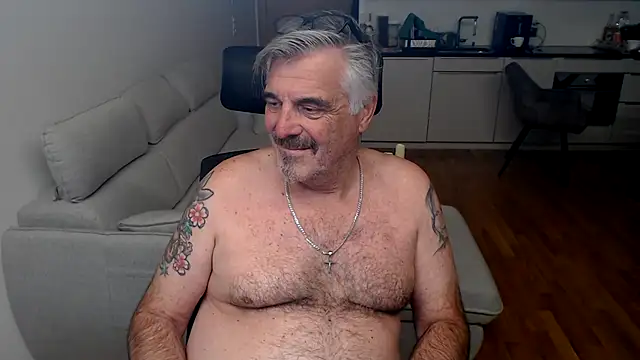 Buidapest online show from 11-25-25, 12:54