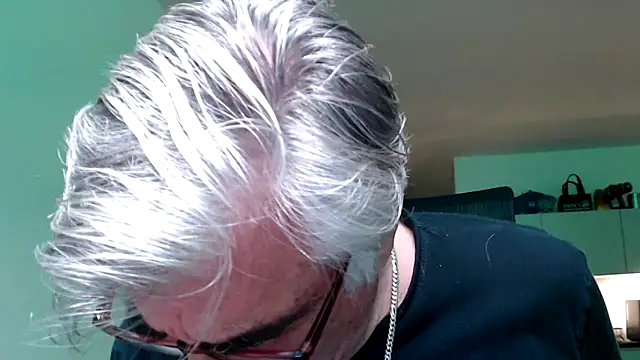 Buidapest online show from 05-16-26, 06:54