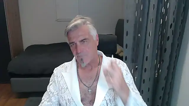 Buidapest online show from 07-20-26, 05:37