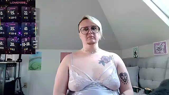 queerlyjaz online show from 04-24-26, 03:36