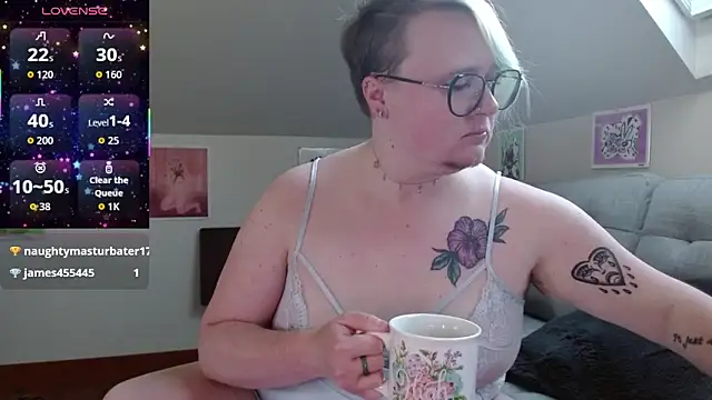 queerlyjaz online show from 05-15-26, 02:13