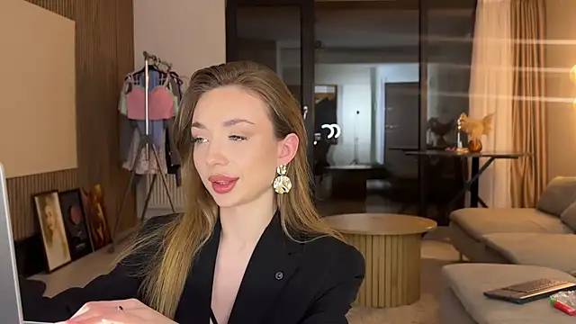 Jolienne online show from 03-27-26, 09:03