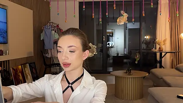 Jolienne online show from 04-02-26, 08:28