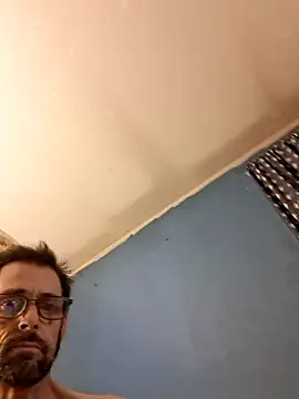 BIGDADDYSQUEEN online show from 11-17-25, 02:28