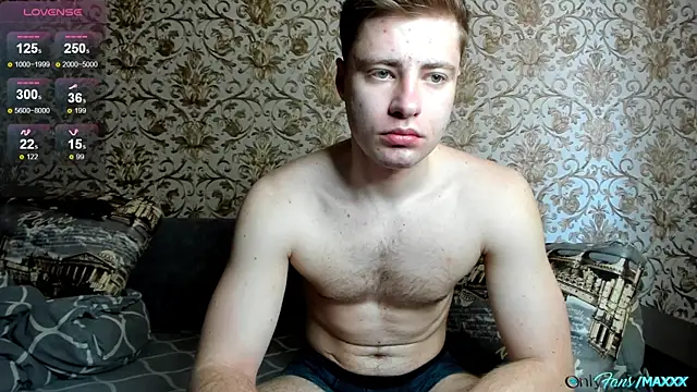Maxhornyblondieman online show from 04-12-26, 09:03