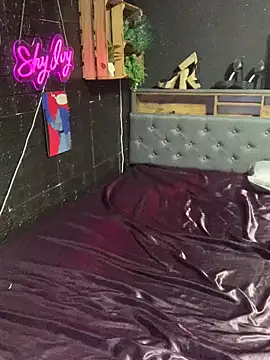 Shy-Ivy online show from 04-01-26, 09:12