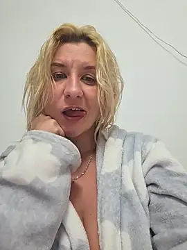 KaylinJan online show from 06-30-26, 06:31