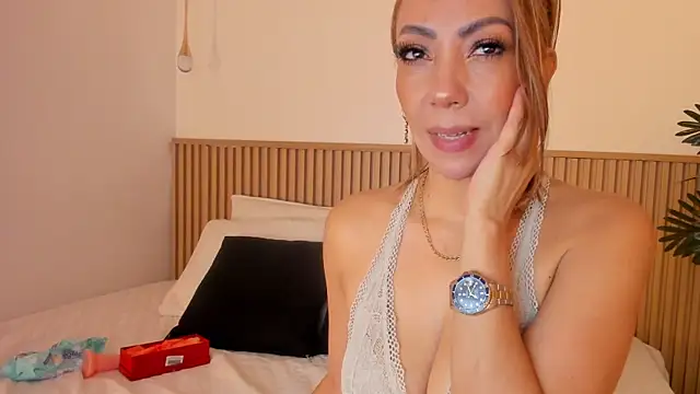Snapshot of Samantha_Sra_ chatting on 05-21-26, 12:06 Samantha Sra online show from 05-21-26, 12:06