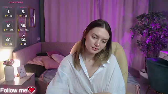 Ursula Andres online show from 03-16-26, 01:11