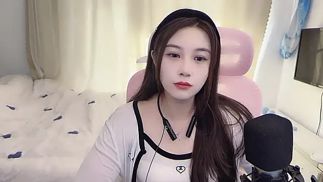 TTtia  online show from 12-23-25, 01:25