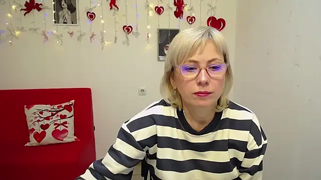 LaurenWishy online show from 02-05-26, 08:13