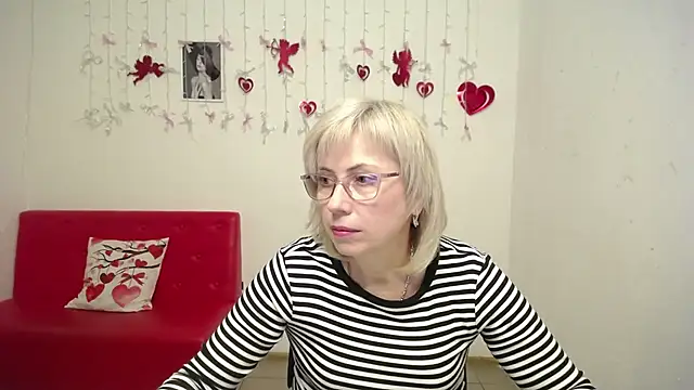 LaurenWishy online show from 02-13-26, 05:31