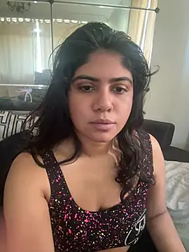 Snapshot of TiaBella_ chatting on 02-24-26, 01:20 TiaBella online show from 02-24-26, 01:20