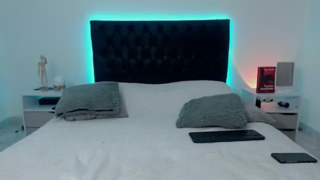 Snapshot of ray_Weeed chatting on 11-26-25, 01:17 ray Weeed online show from 11-26-25, 01:17