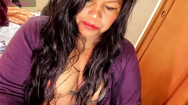 ebonycamelia online show from 07-11-26, 09:49