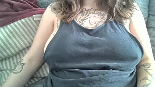 xxxluana online show from 04-03-26, 04:49