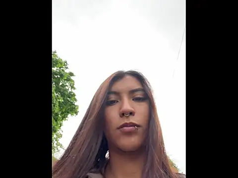 Zoe addiction online show from 05-20-26, 01:28