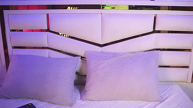 Snapshot of luciana_agudelo chatting on 03-31-26, 07:14 luciana agudelo online show from 03-31-26, 07:14