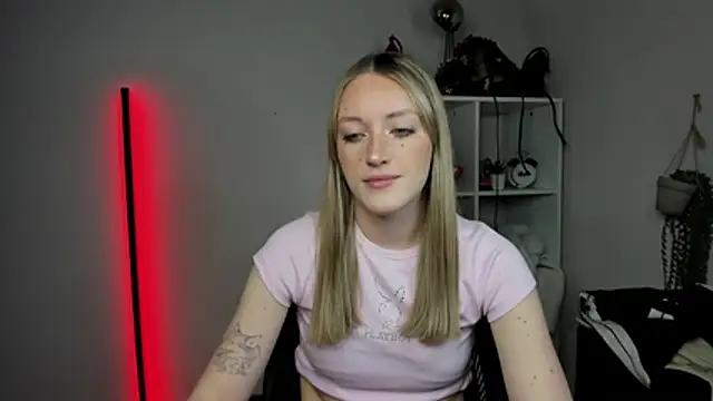 EvelynBlond online show from 04-03-26, 12:36