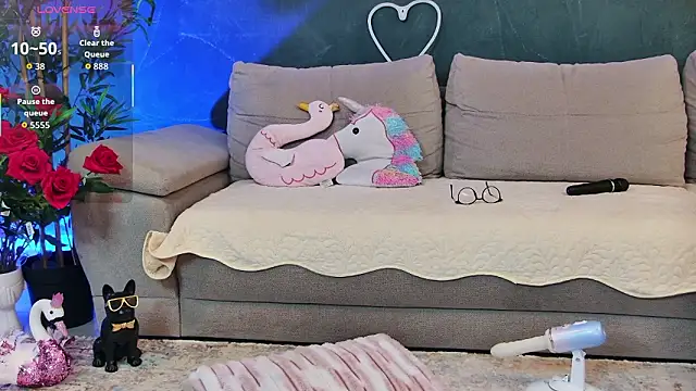 AlessiaDebbie online show from 02-21-26, 09:05