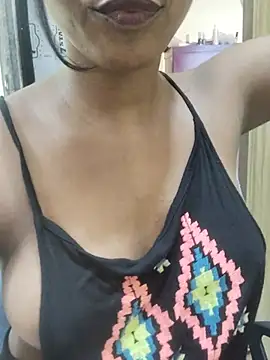 Simran 0011 online show from 05-26-26, 11:06