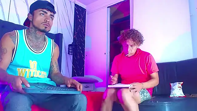 Hot Latino x online show from 12-22-25, 07:55