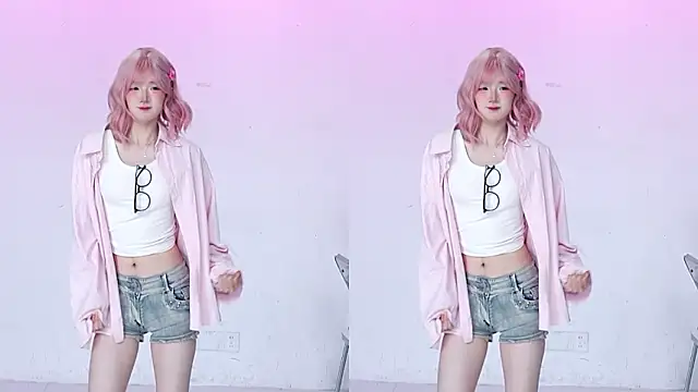 Snapshot of CM---002 chatting on 03-31-26, 01:29 CM---002 online show from 03-31-26, 01:29