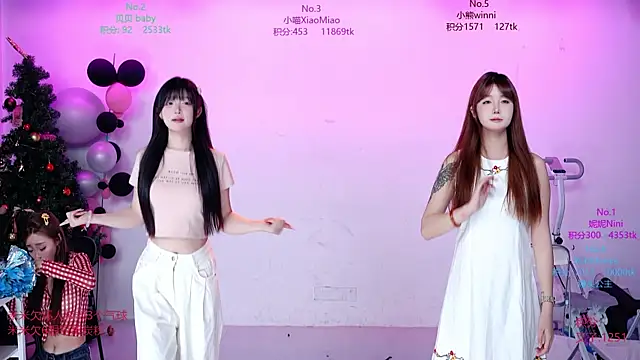 Snapshot of CM---002 chatting on 04-04-26, 01:48 CM---002 online show from 04-04-26, 01:48