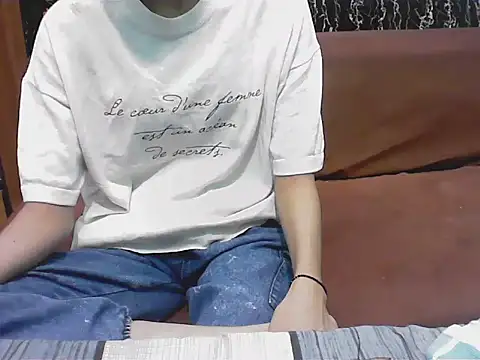 Snapshot of hello_baby01 chatting on 04-03-26, 04:49 hello baby01 online show from 04-03-26, 04:49