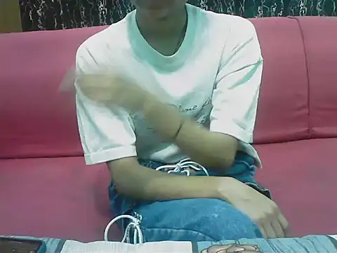 Snapshot of hello_baby01 chatting on 04-11-26, 03:38 hello baby01 online show from 04-11-26, 03:38