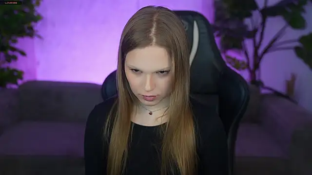 Charlotte Dreams online show from 03-17-26, 03:37