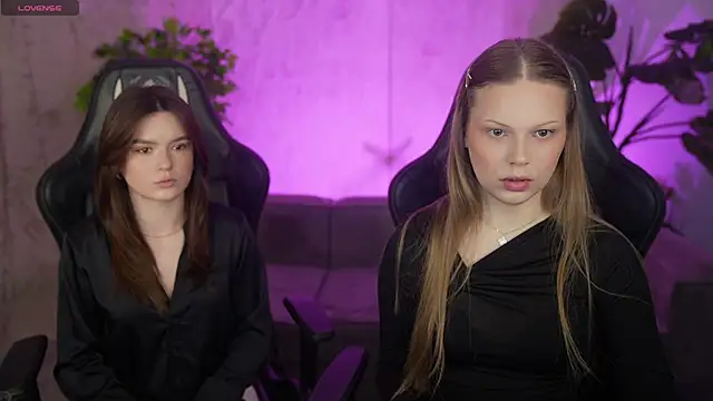 Charlotte Dreams online show from 04-13-26, 11:05