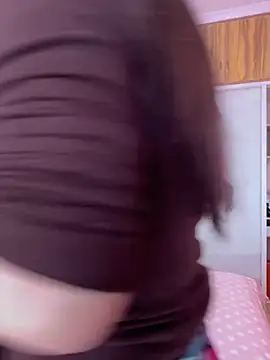 Snapshot of tianwei2567 chatting on 03-27-26, 02:06 tianwei2567 online show from 03-27-26, 02:06