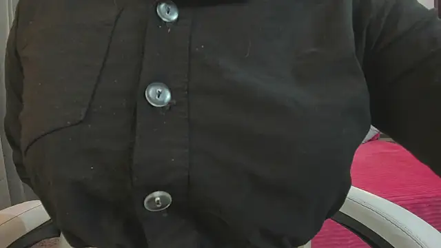 mask red girl online show from 04-01-26, 12:50