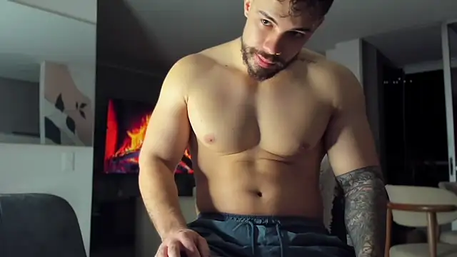 Valenthino Salvatore online show from 03-28-26, 03:39