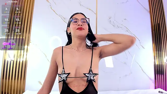 Snapshot of VanessaBoch chatting on 04-19-26, 07:49 VanessaBoch online show from 04-19-26, 07:49