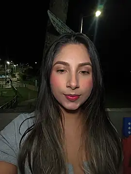 Snapshot of Catalina_ramos chatting on 06-20-26, 04:59 Catalina ramos online show from 06-20-26, 04:59