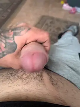 Alexutz21 online show from 04-08-26, 05:29