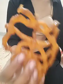 Snapshot of Alpee_kumri chatting on 01-12-26, 05:07 Alpee kumri online show from 01-12-26, 05:07