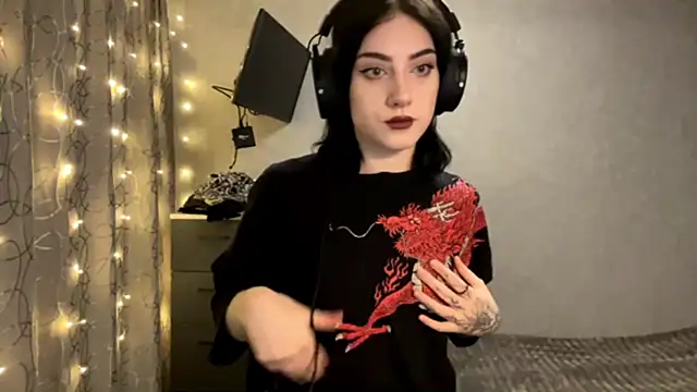 Snapshot of Meowluly chatting on 01-11-26, 09:42 Meowluly online show from 01-11-26, 09:42